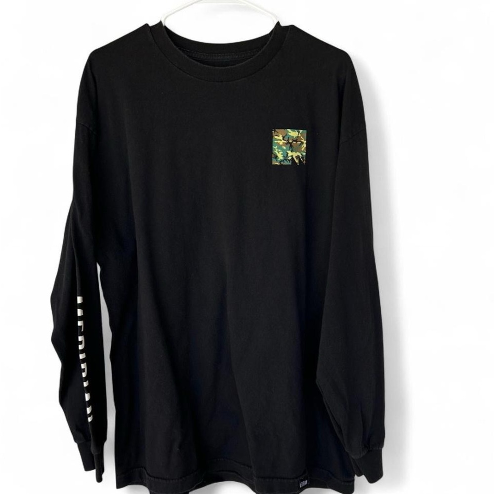 Meridian Skateboards Black Long Sleeve Shirt Rose Print with Camouflage Pocket